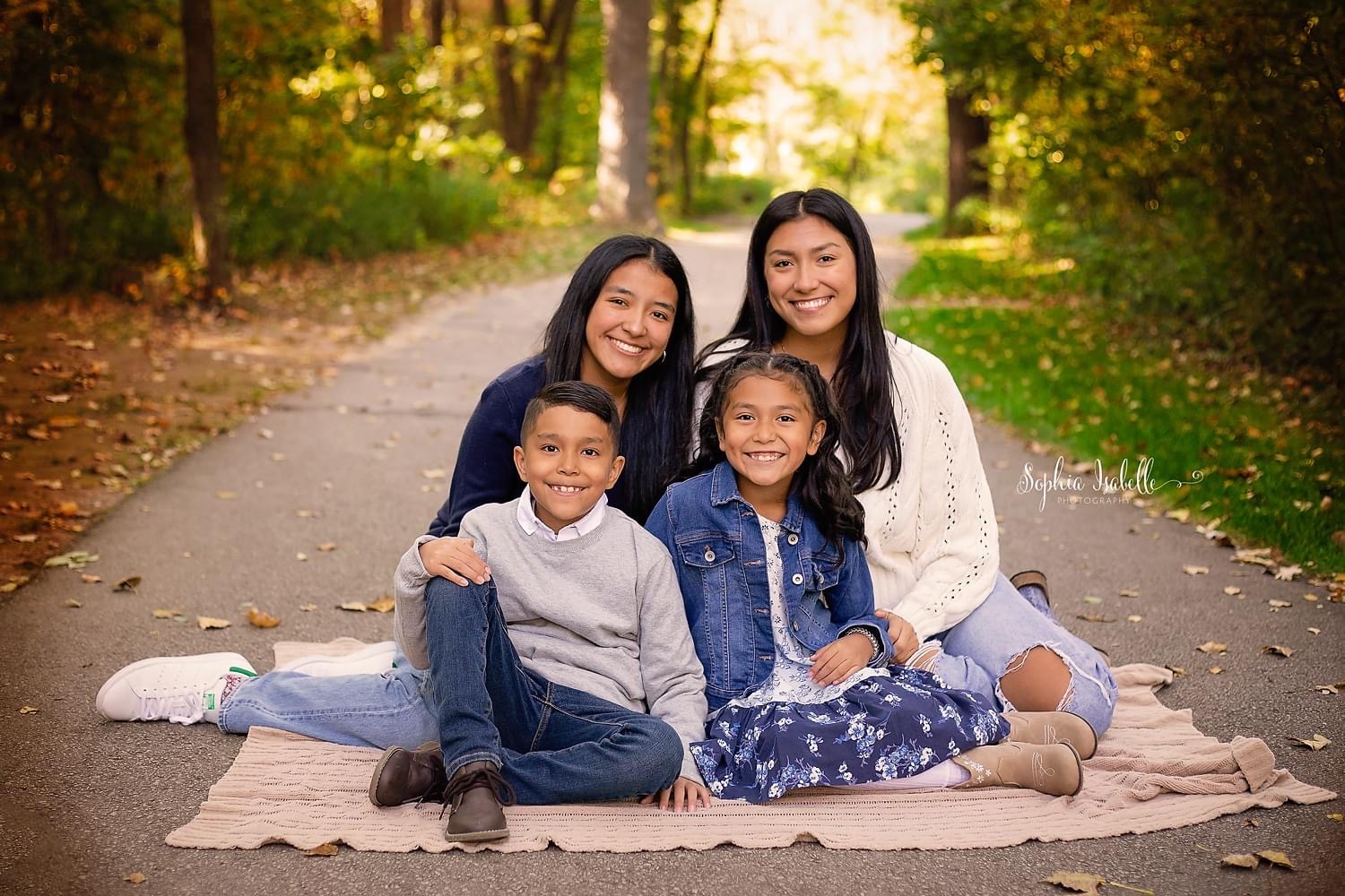 Family_Photo_of_three_four_children.jpg